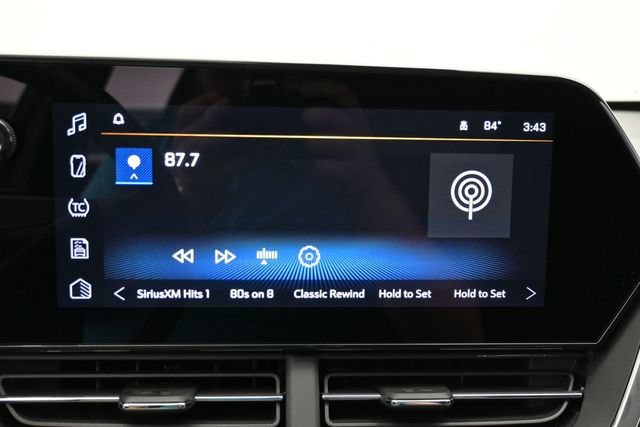 Used 2025 Chevrolet Trax LT w/ Driver Confidence Package FWD image 19