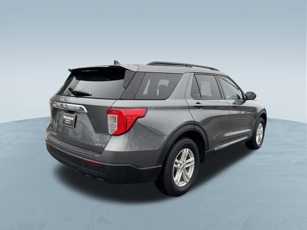 Used 2022 Ford Explorer XLT image 8