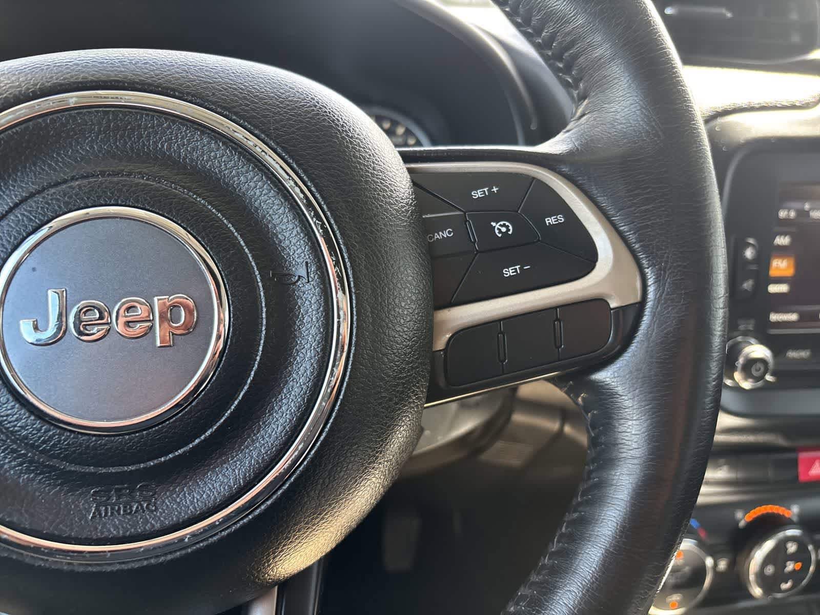 Used 2017 Jeep Renegade Trailhawk AWD/4WD image 11