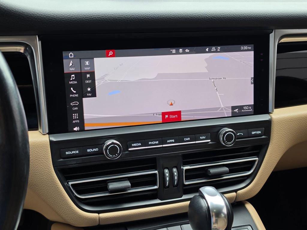 Certified 2020 Porsche Macan w/ Premium Package Plus AWD/4WD image 21