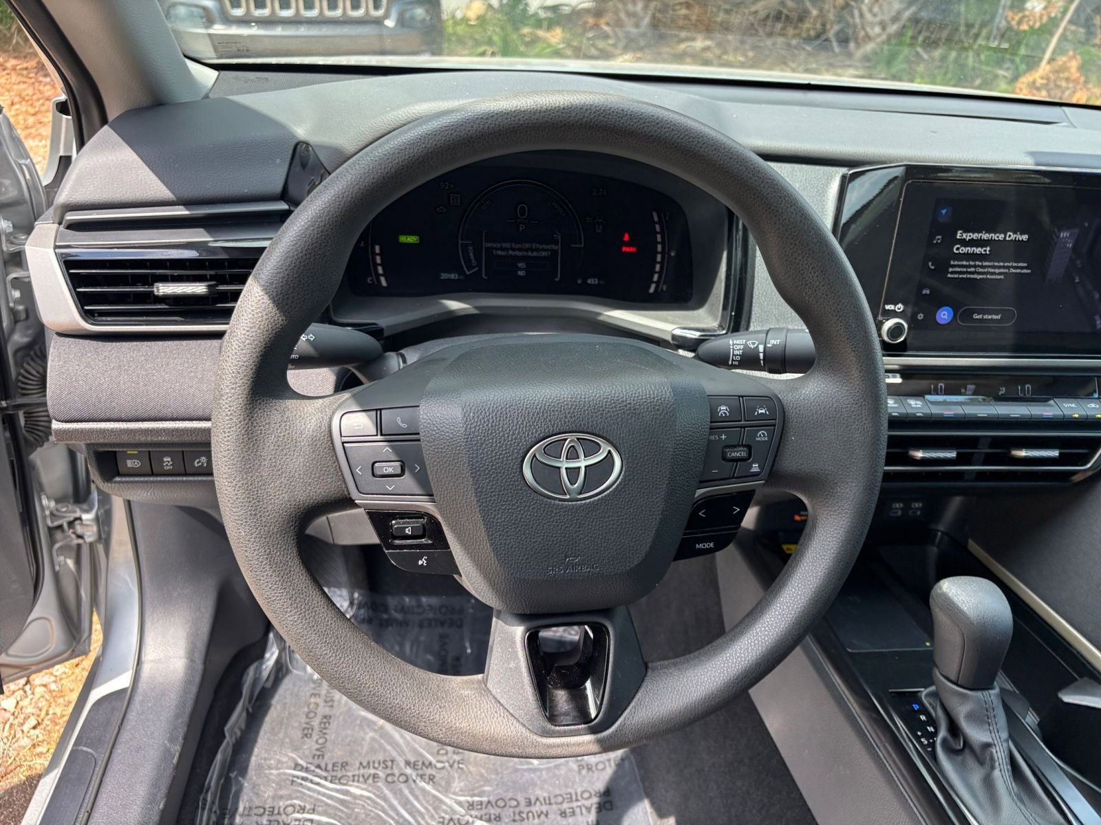 Used 2025 Toyota Camry LE FWD image 29