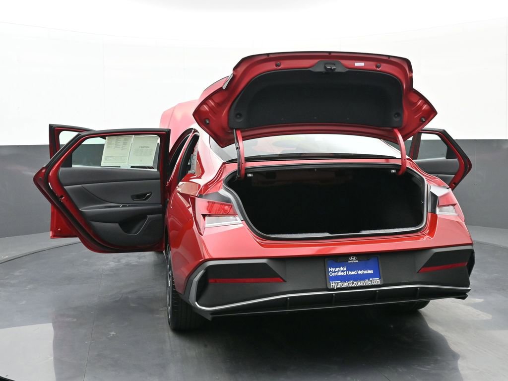 Certified 2025 Hyundai Elantra Sport image 53