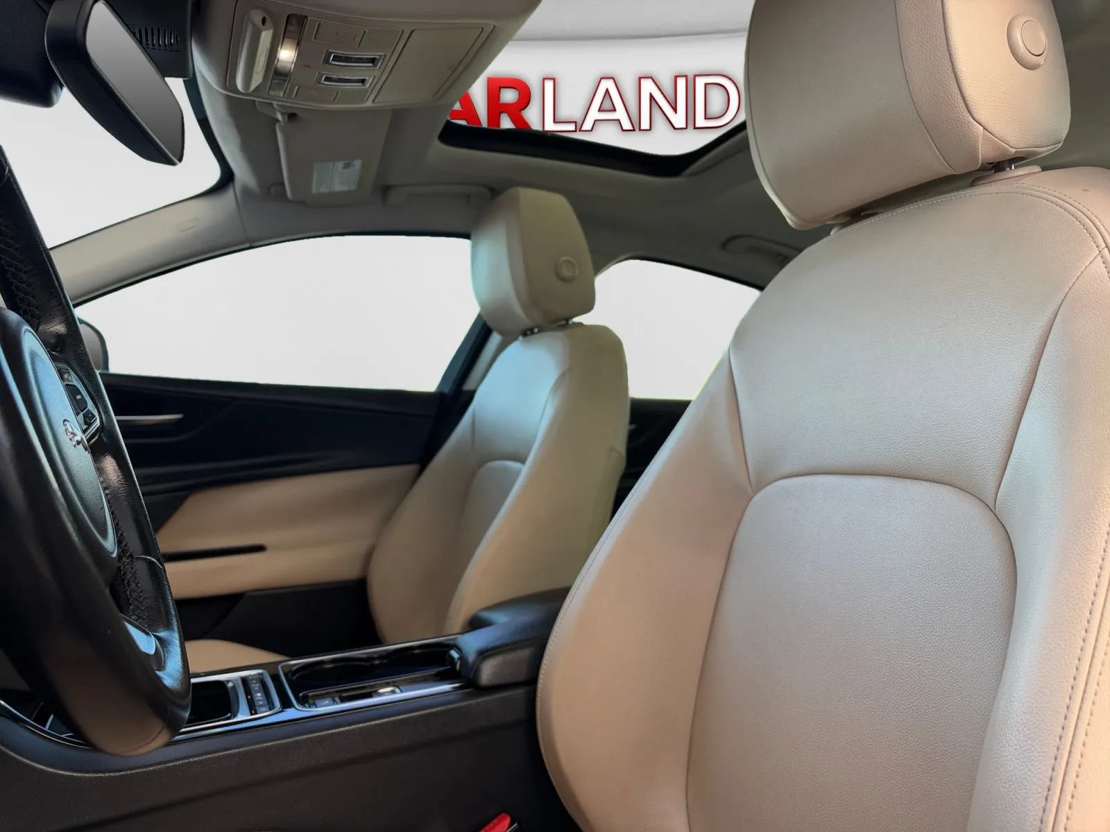 Used 2017 Jaguar XE RWD image 14