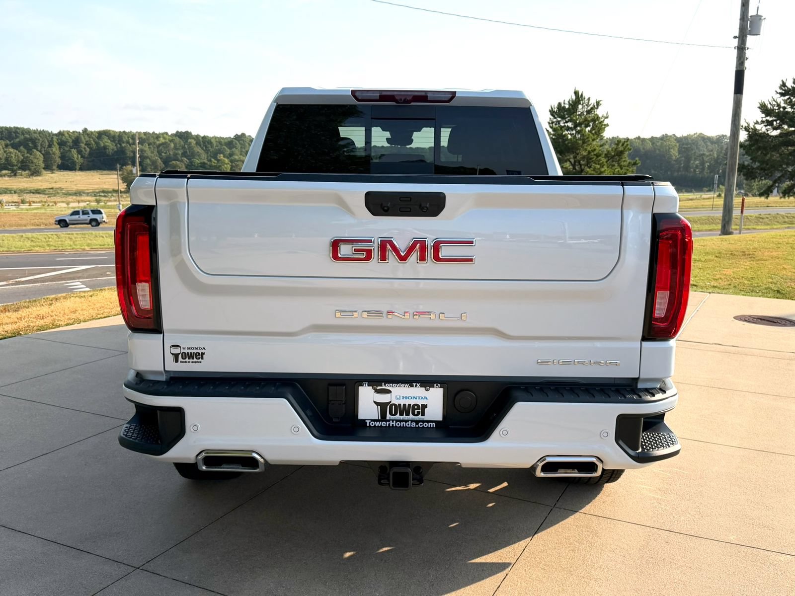 Used 2026 GMC Sierra 1500 Denali w/ Denali Reserve Package AWD/4WD image 5