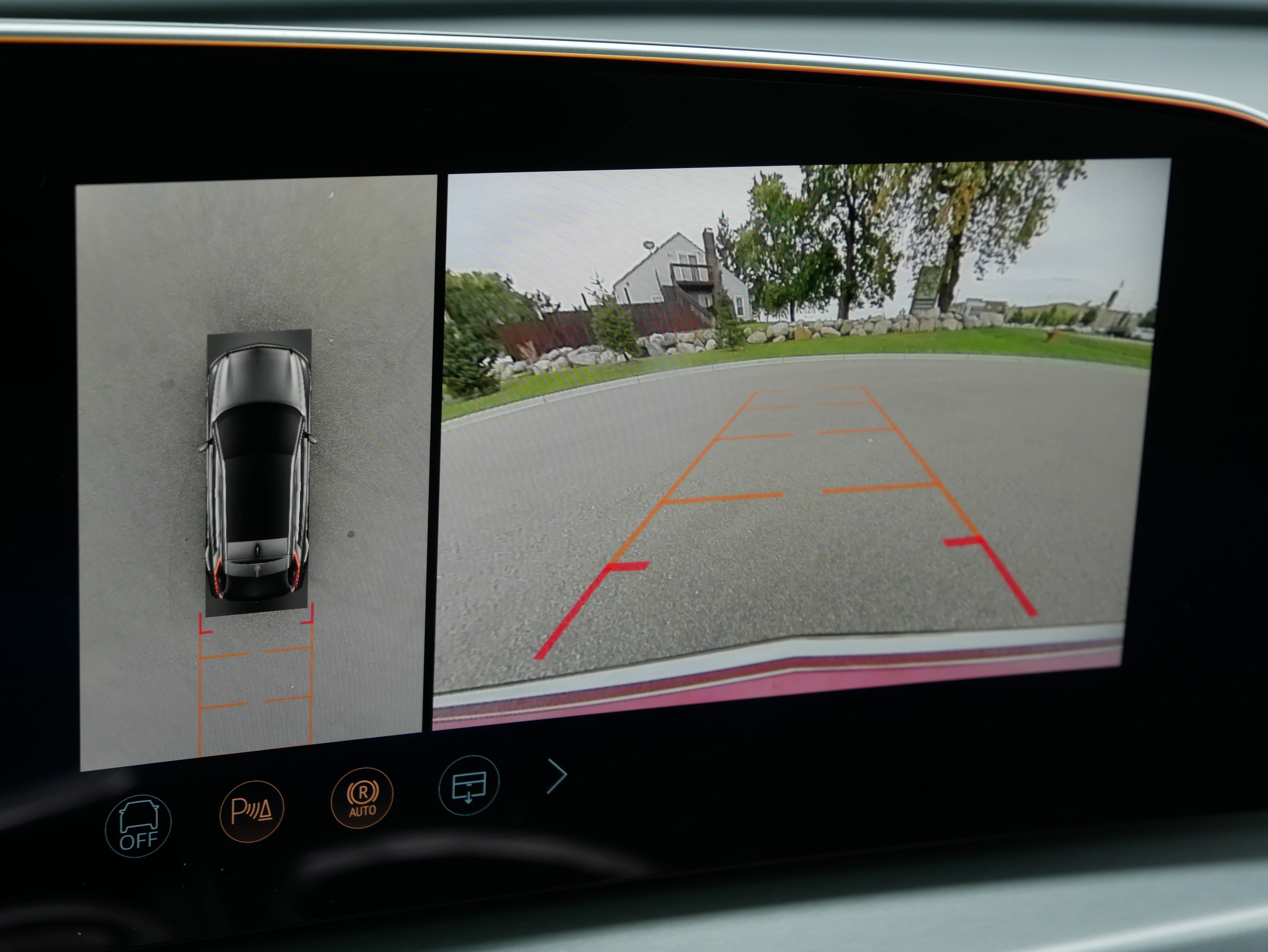 Used 2026 Cadillac Lyriq Premium Luxury w/ LPO, Floor Liner Package image 27