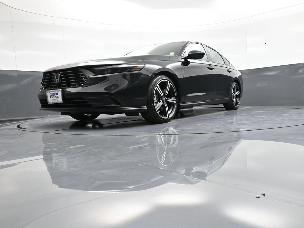 Used 2025 Honda Accord Sport image 25