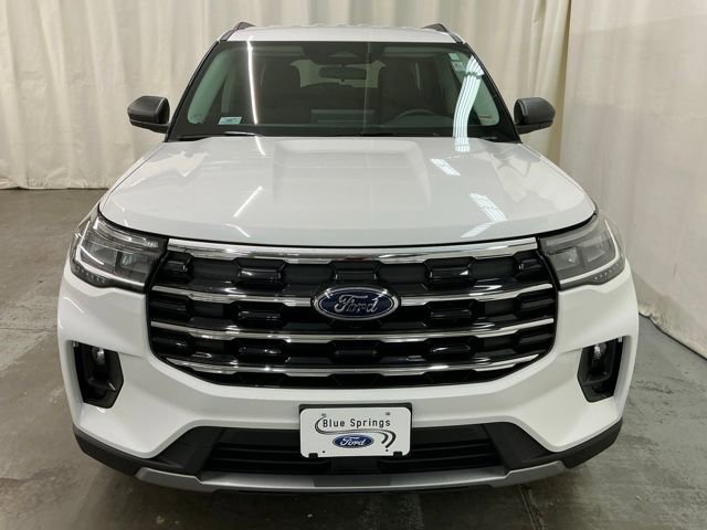 Used 2025 Ford Explorer Active w/ Active Comfort Package image 10