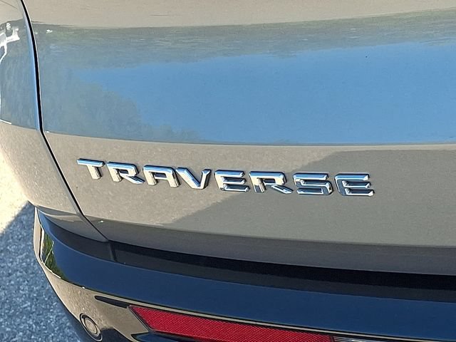 Used 2025 Chevrolet Traverse High Country w/ LPO, Floor Liner Package FWD image 40