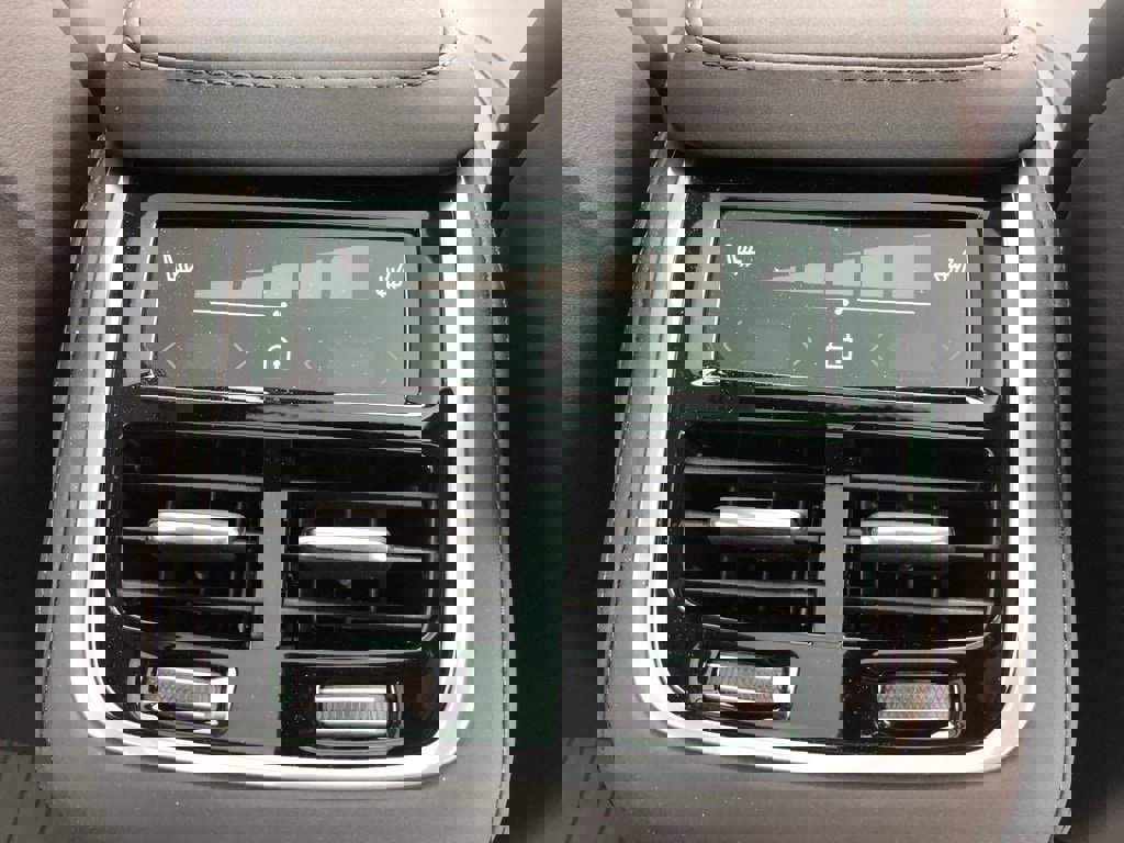 New 2026 Volvo XC90 T8 Plus w/ Protection Package Premier image 38