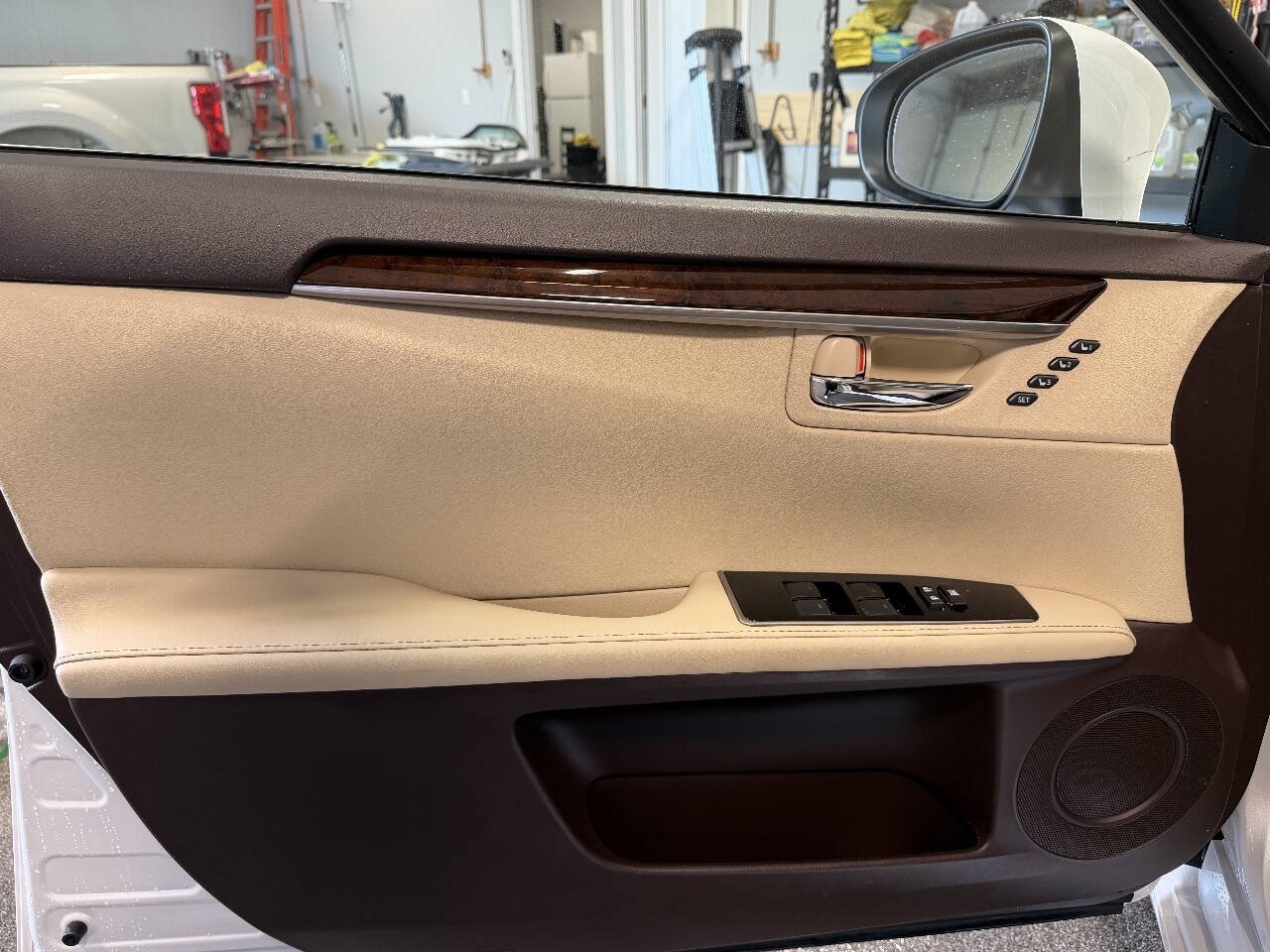 Used 2017 Lexus ES 350 w/ Premium Package FWD image 8