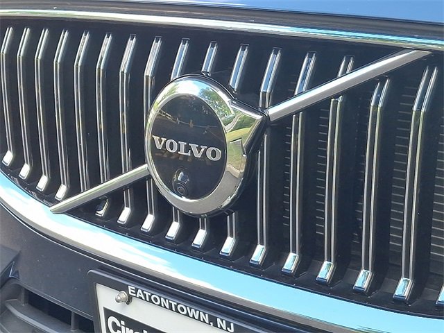 Used 2022 Volvo XC60 T8 Inscription w/ Advanced Package image 32