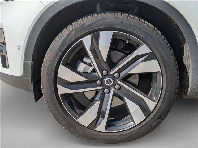 Used 2026 Volvo XC40 B5 Ultra w/ Climate Package AWD/4WD image 9