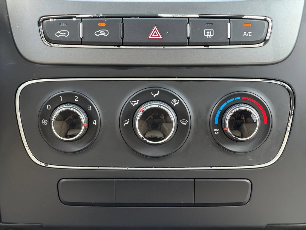 Used 2014 Kia Sorento LX AWD/4WD image 13