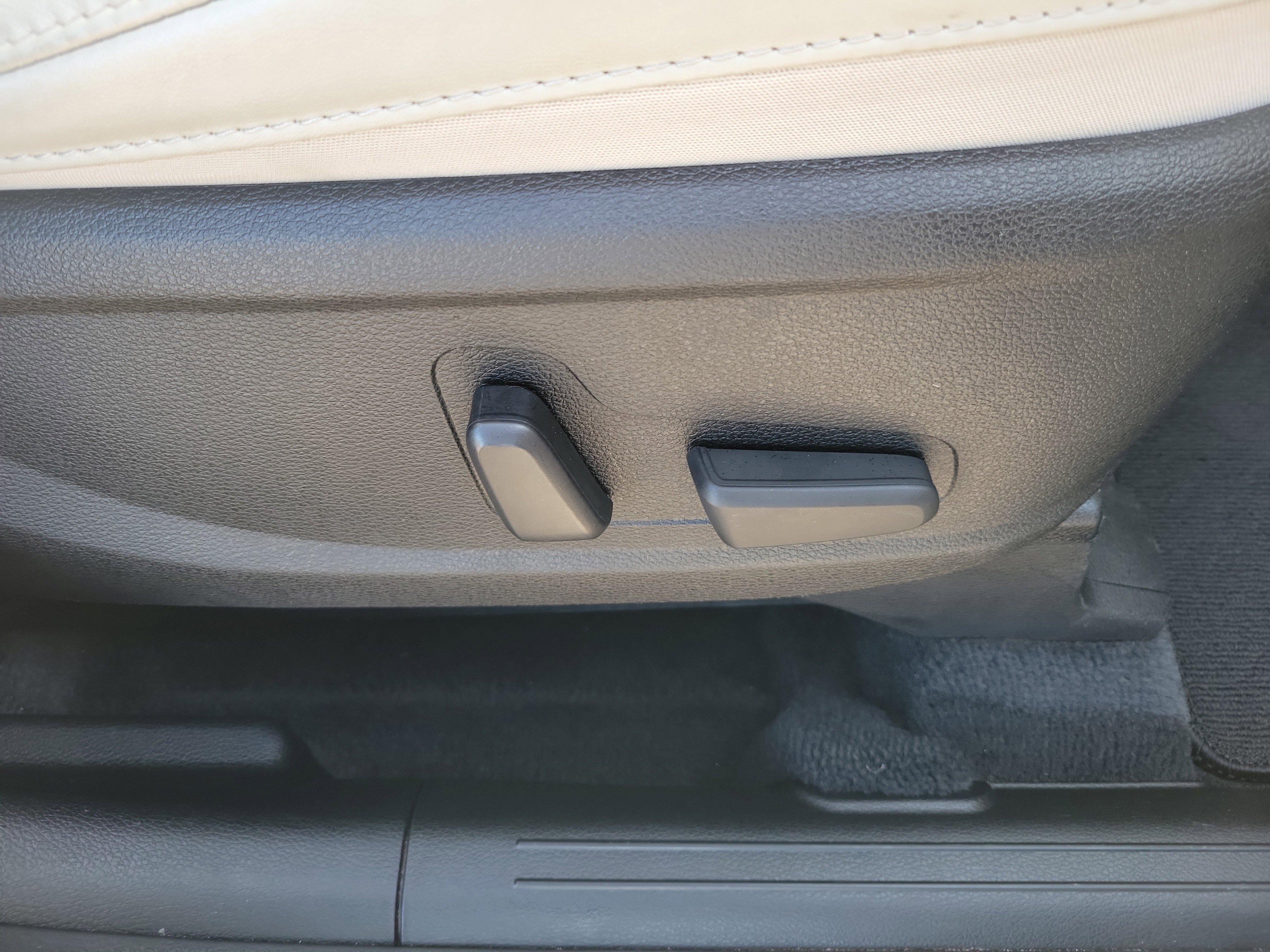 Used 2020 Kia Telluride SX w/ SX Prestige Package image 9