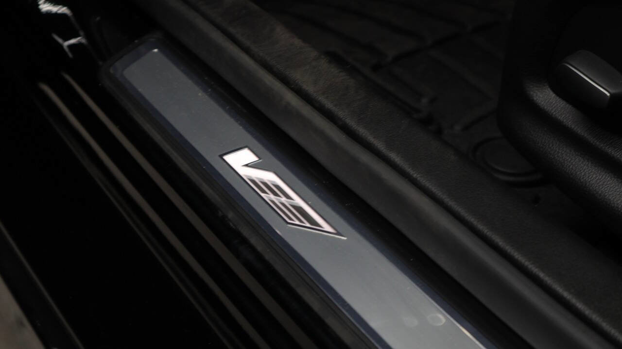 Used 2019 Cadillac CTS V w/ Luxury Package image 22