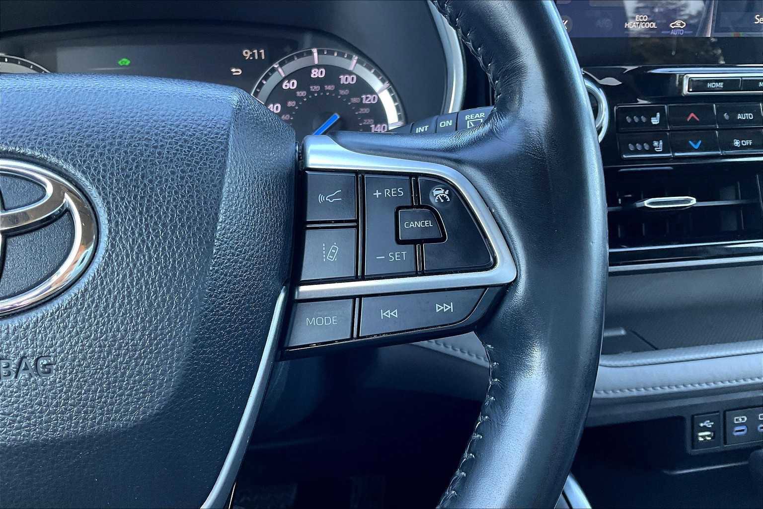 Used 2022 Toyota Highlander Limited image 22