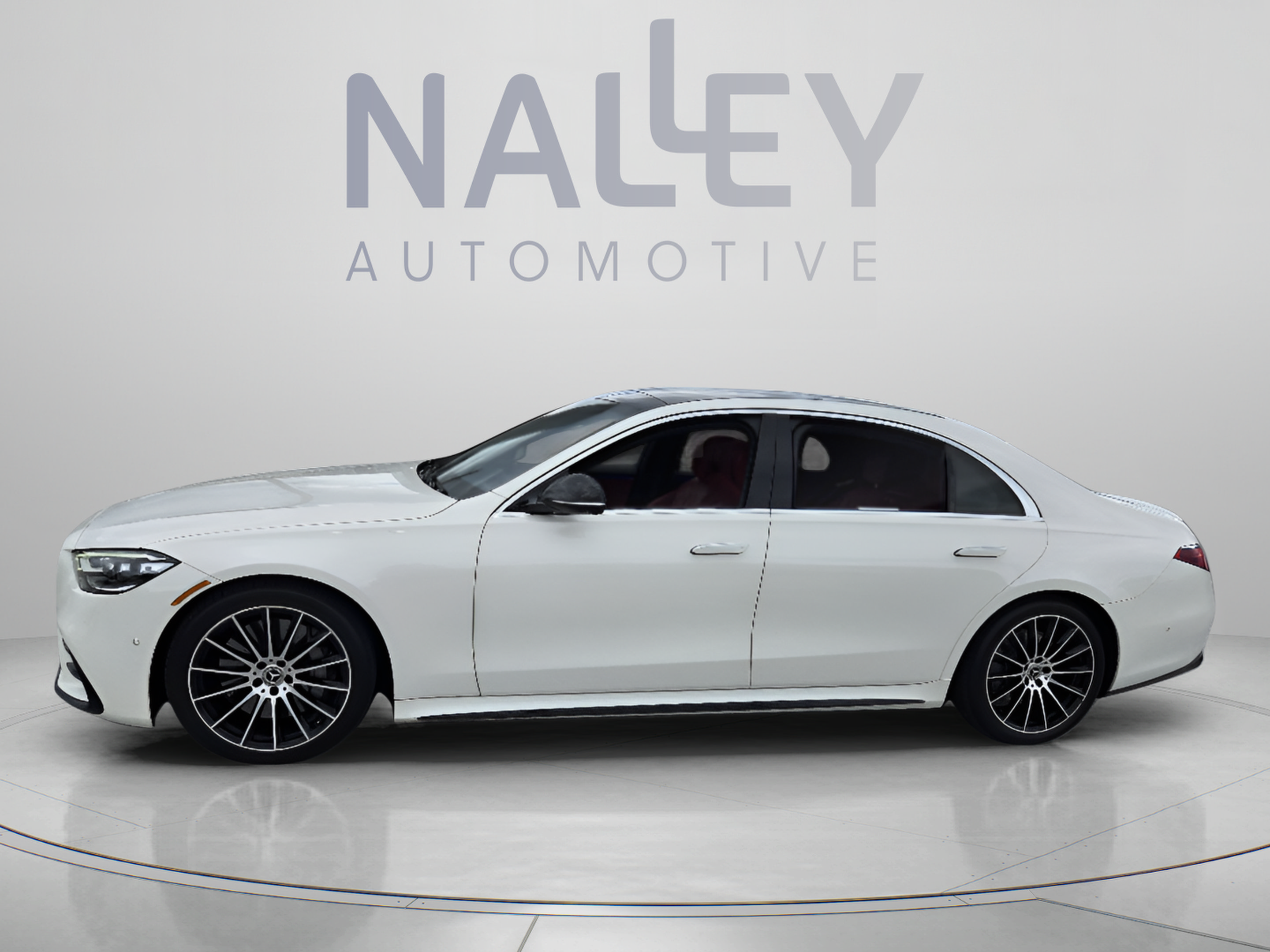 Used 2022 Mercedes-Benz S 580 4MATIC Sedan image 2