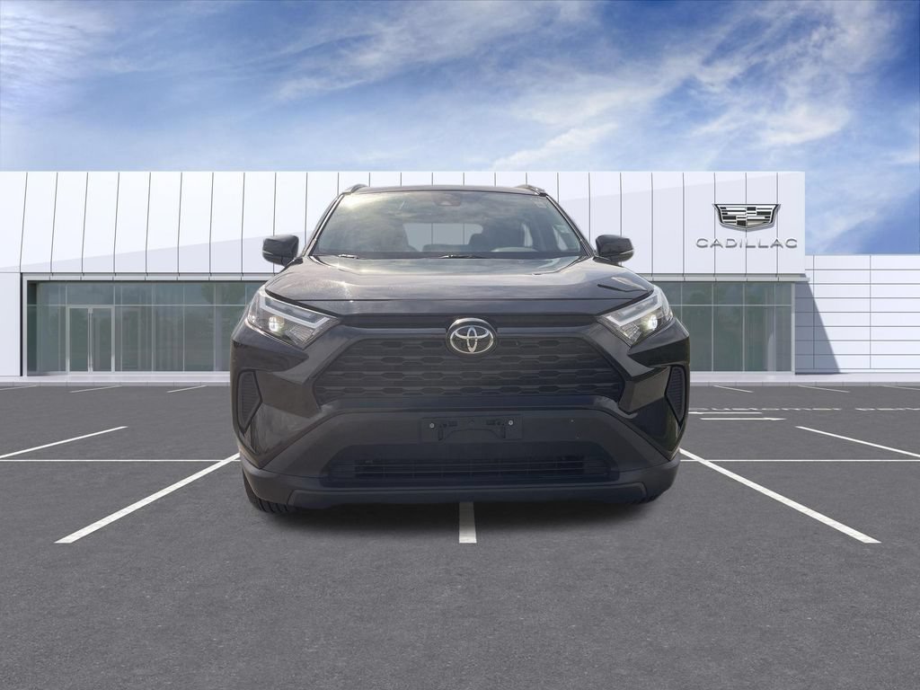 Used 2025 Toyota RAV4 XLE FWD image 3
