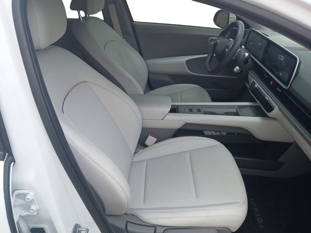 Used 2025 Hyundai Ioniq 6 SEL image 16