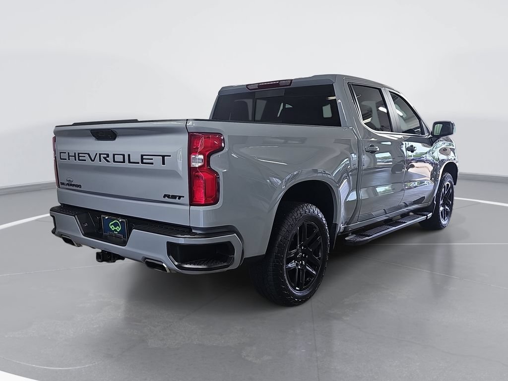 Used 2024 Chevrolet Silverado 1500 RST AWD/4WD image 3
