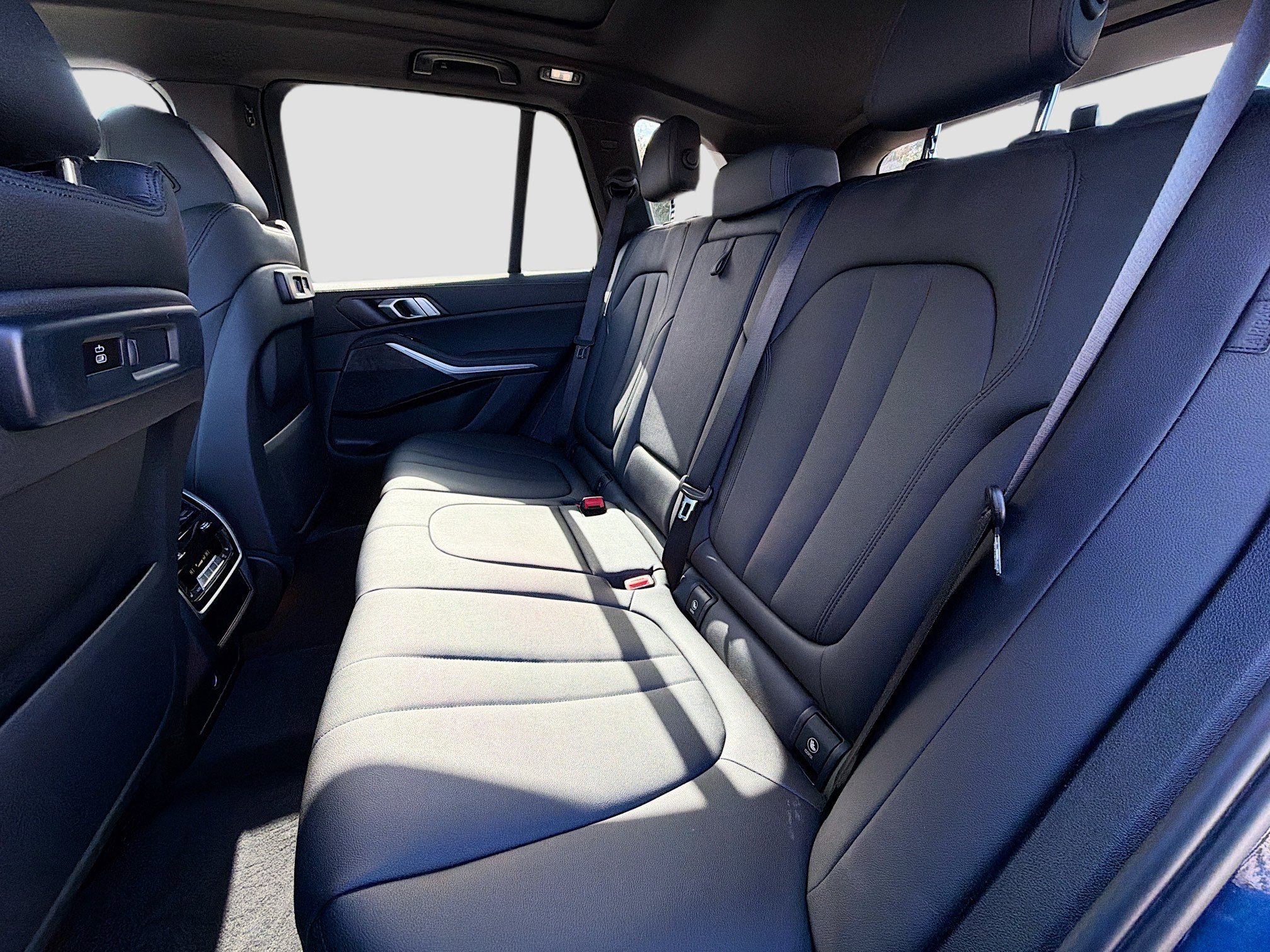 Used 2022 BMW X5 xDrive40i w/ Climate Comfort Package image 19