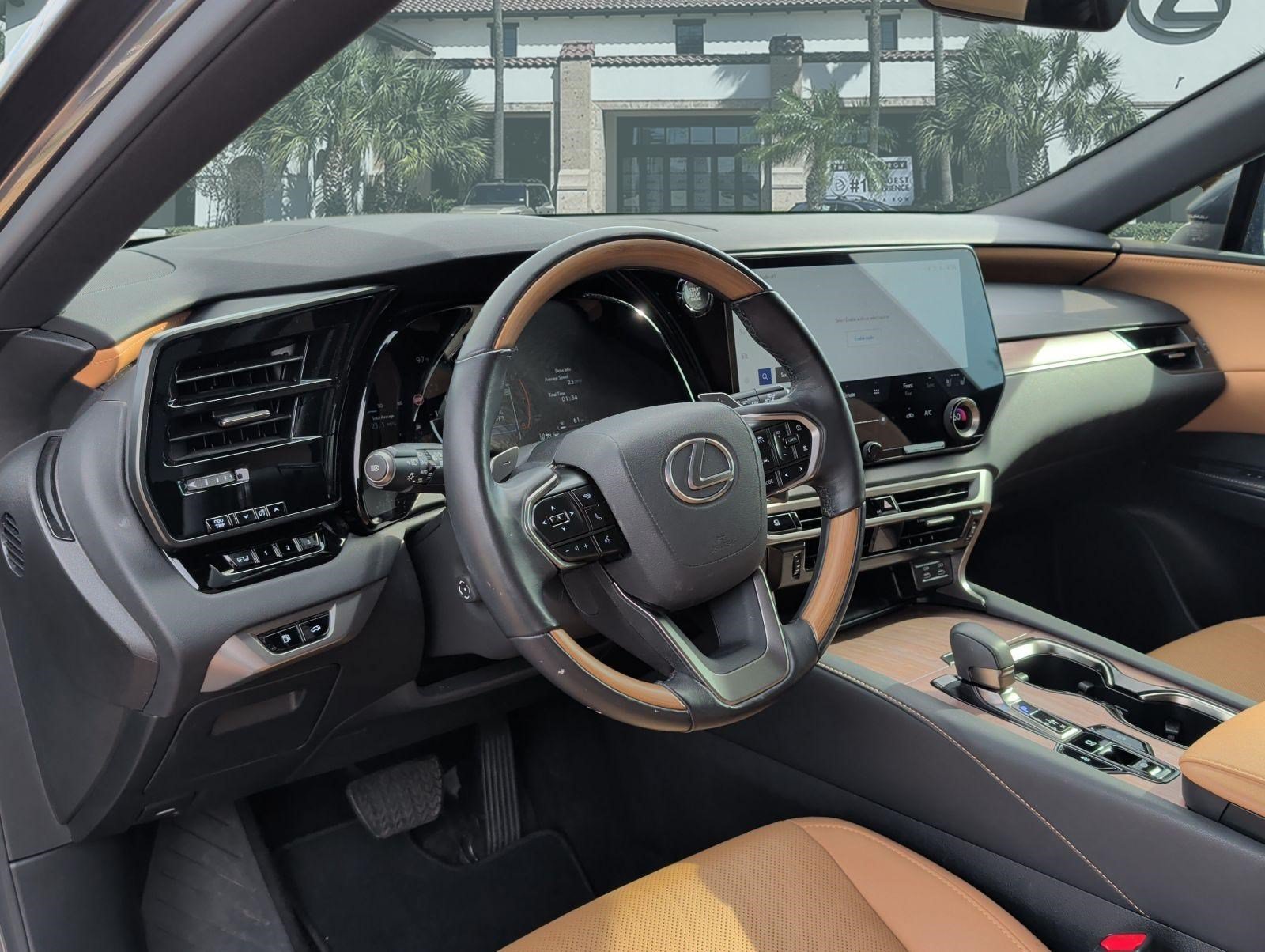 Certified 2025 Lexus RX 350 Premium w/ Accessory Package (Z1) FWD image 12