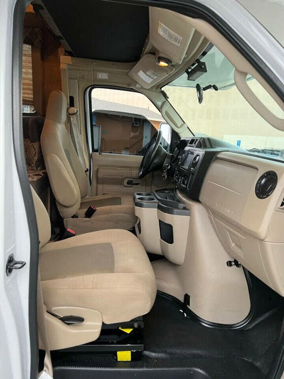 Used 2014 Ford E-350 and Econoline 350 Super Duty image 37