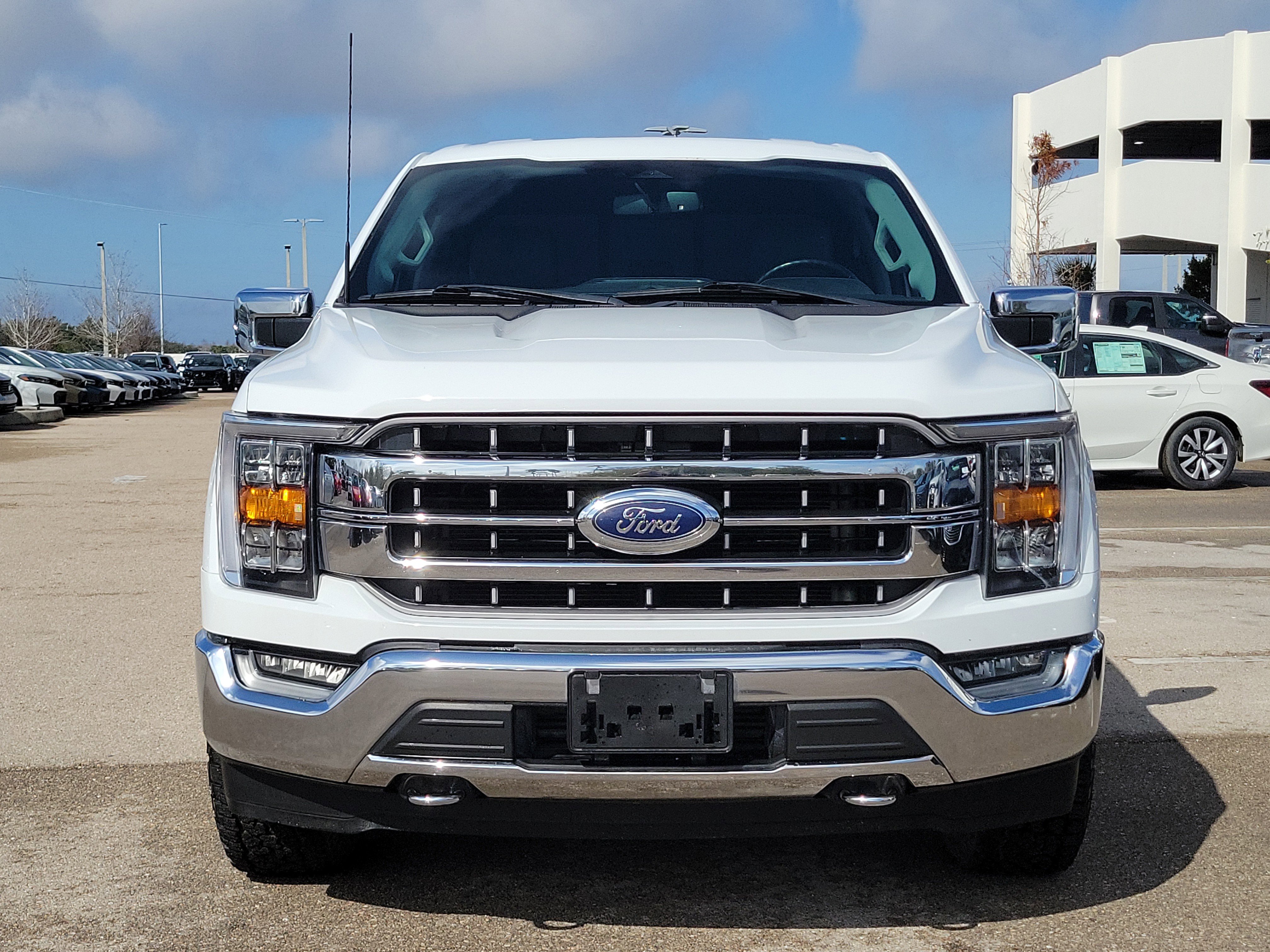 Used 2023 Ford F150 Lariat image 2