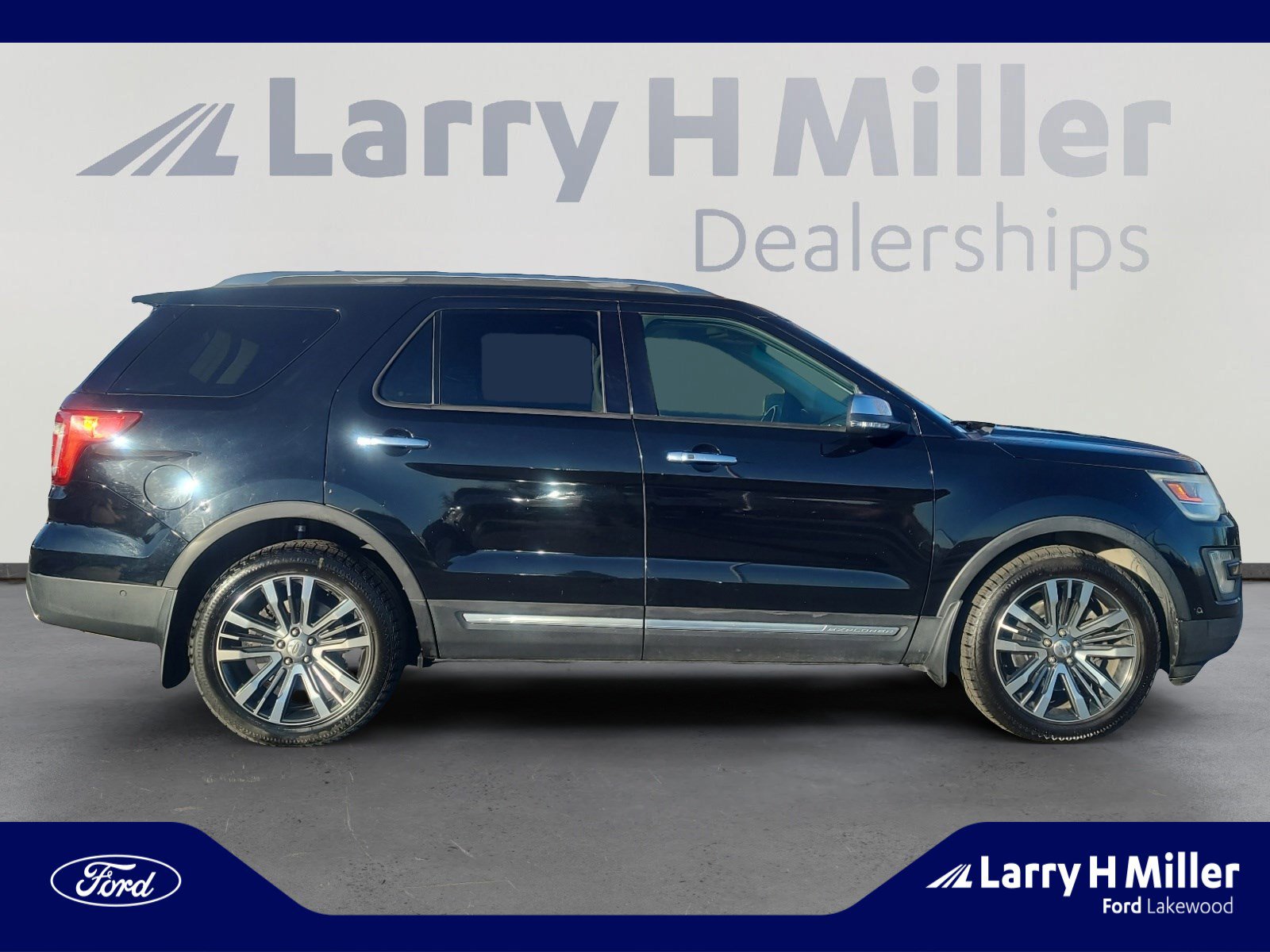 Used 2016 Ford Explorer Platinum image 6