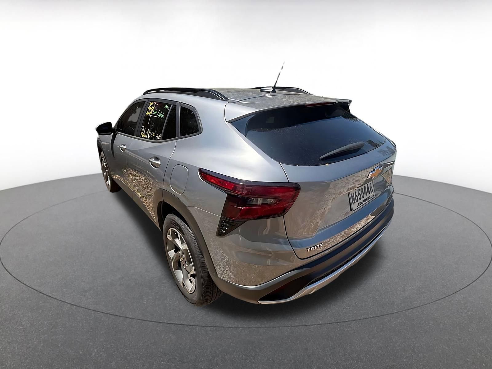 Used 2025 Chevrolet Trax LT w/ LT Convenience Package image 5