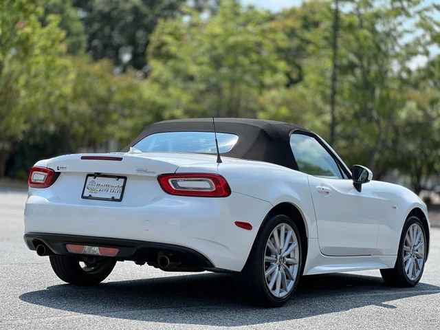Used 2019 FIAT 124 Spider Lusso w/ Navigation & Sound Group RWD image 5