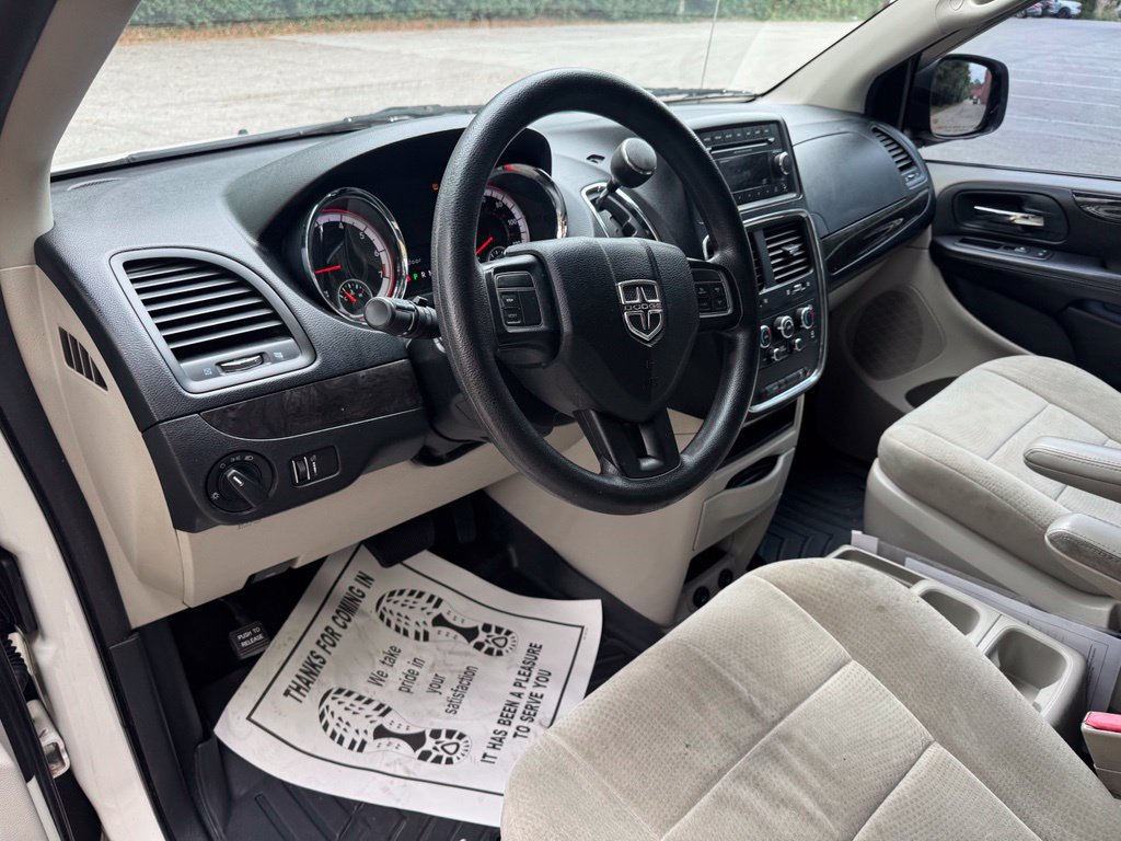 Used 2012 Dodge Grand Caravan SE FWD image 22