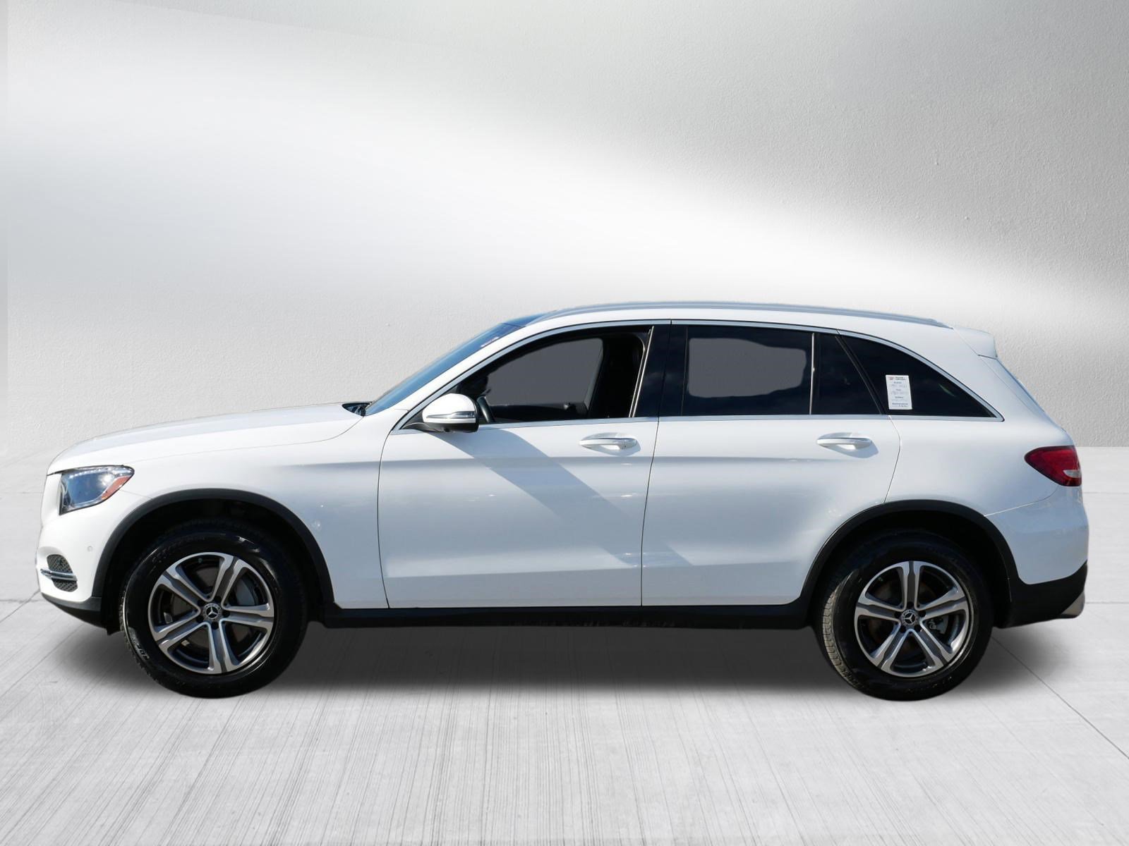 Used 2019 Mercedes-Benz GLC 300 4MATIC image 4