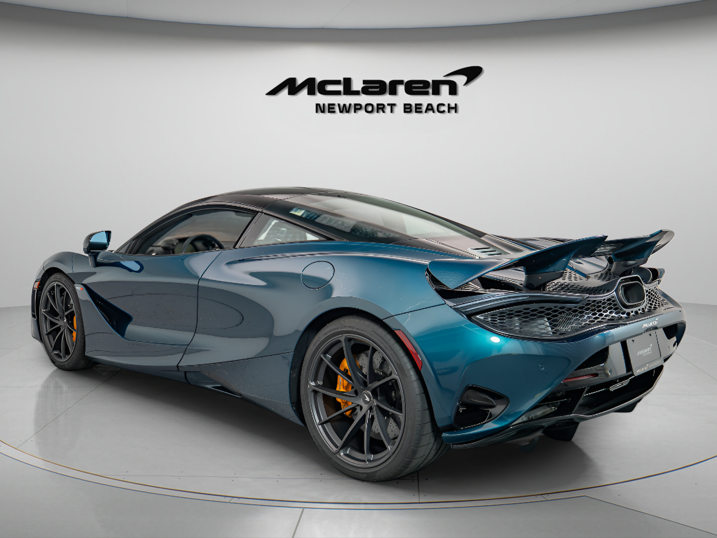 Used 2024 McLaren 750S RWD image 5