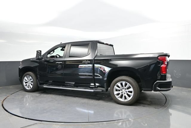 Used 2019 Chevrolet Silverado 1500 Custom w/ Custom Max Trailering Package AWD/4WD image 9
