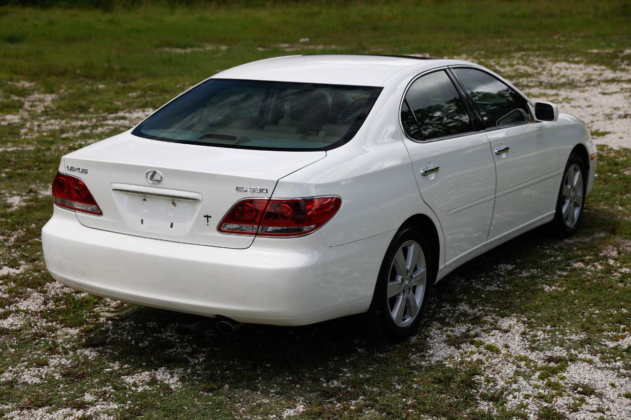 Used 2005 Lexus ES 330 FWD image 11
