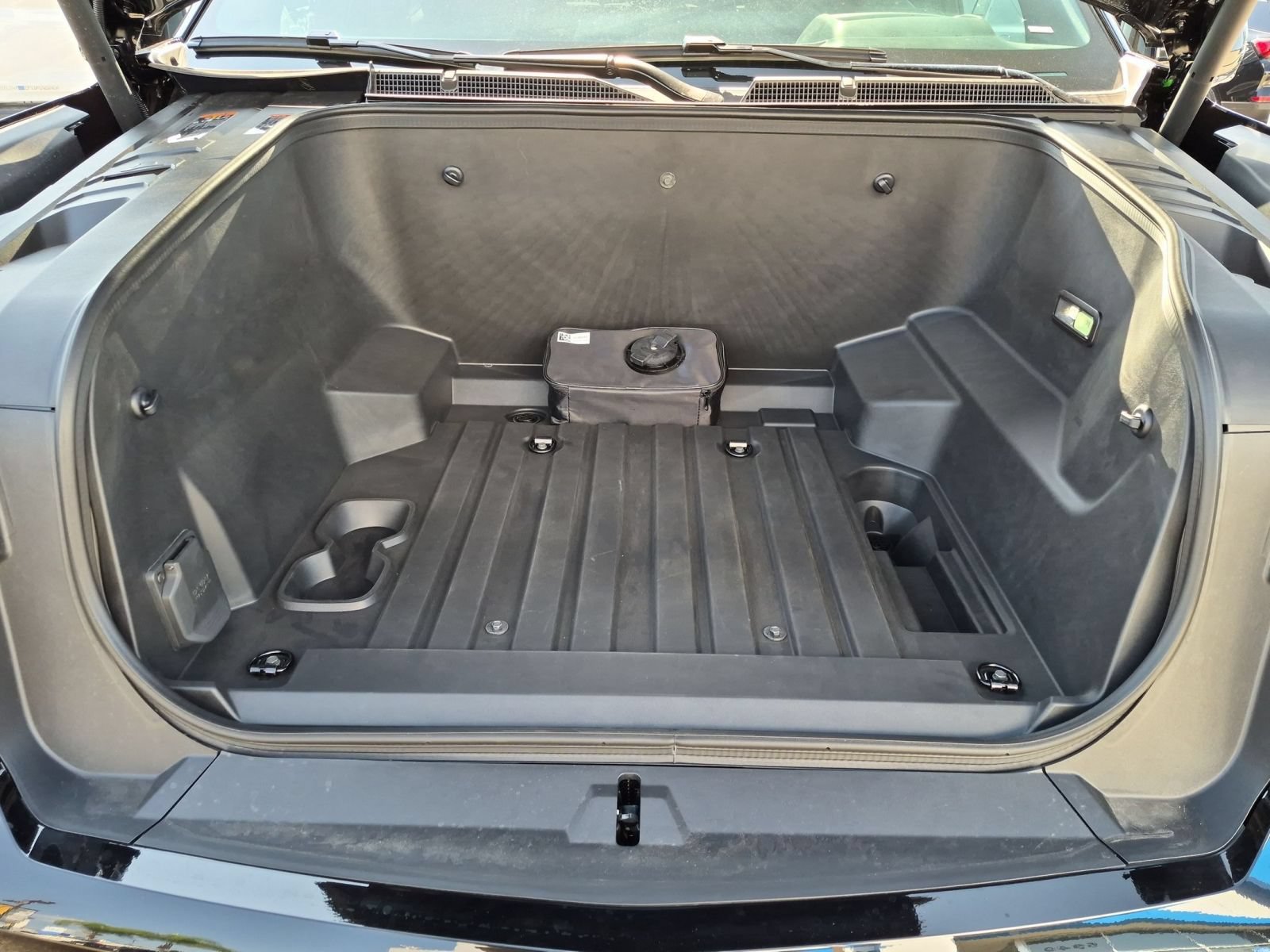 New 2026 Chevrolet Silverado EV 4x4 Crew Cab image 15