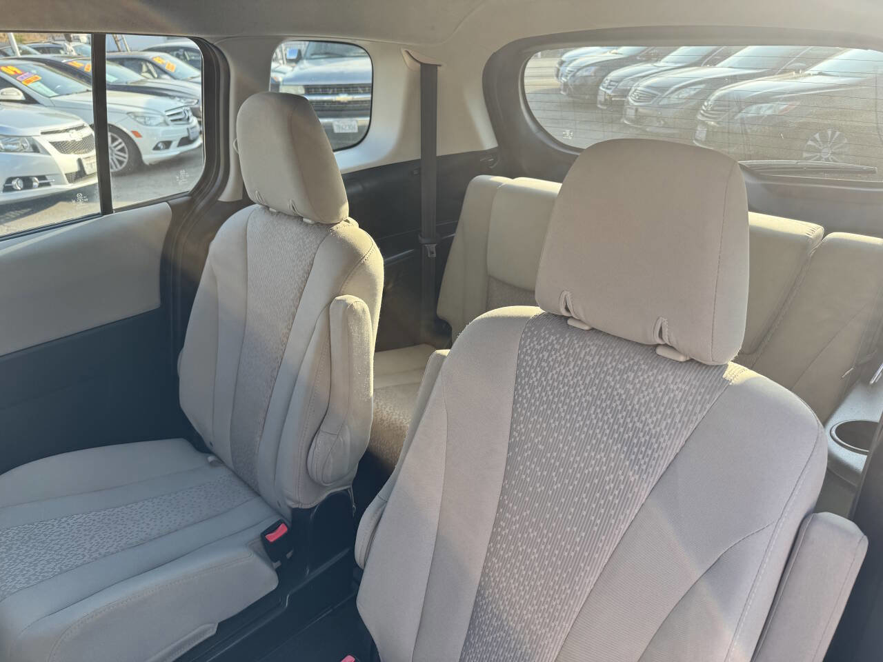 Used 2012 MAZDA MAZDA5 Touring image 9