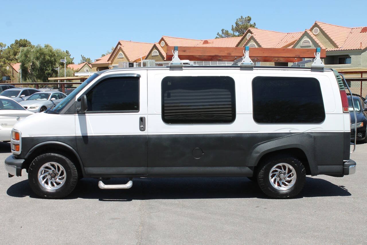Used 2000 GMC Savana 1500 w/ Marketing Option Pkg 1SE RWD image 5