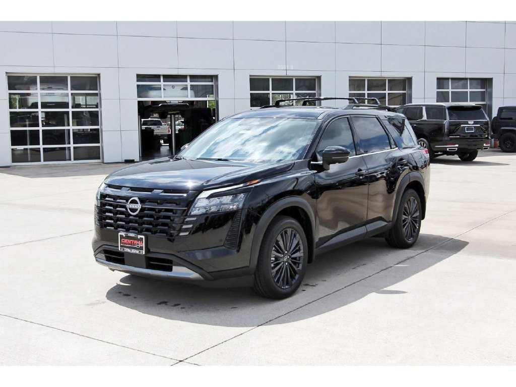 New 2026 Nissan Pathfinder SL w/ SL Premium Package FWD image 2