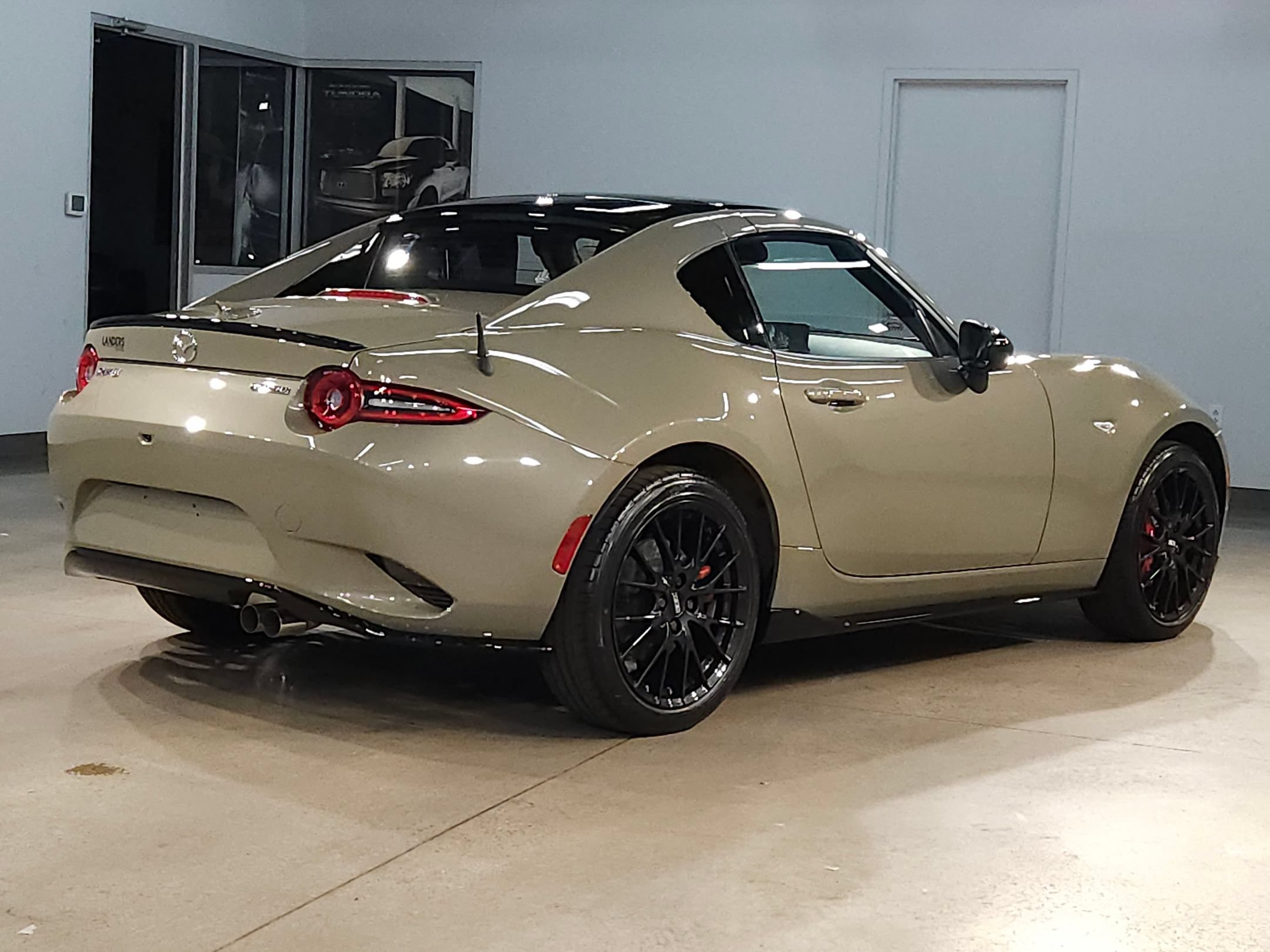 Used 2024 MAZDA MX-5 Miata RF Club RWD image 7