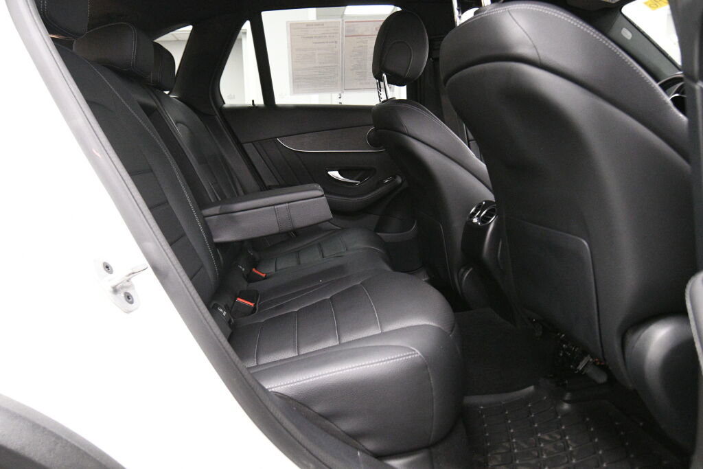 Used 2022 Mercedes-Benz GLC 300 4MATIC image 25