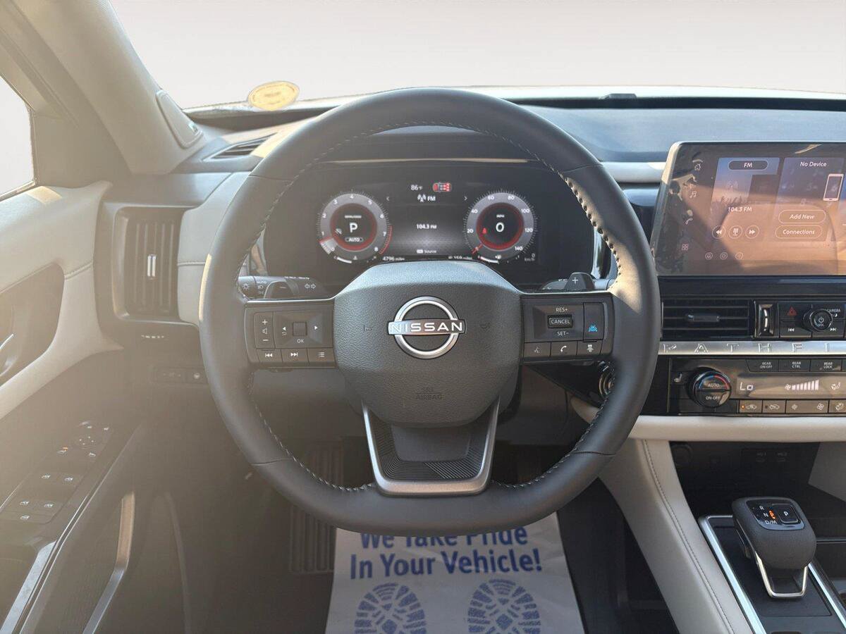 New 2026 Nissan Pathfinder SL w/ SL Premium Package AWD/4WD image 12