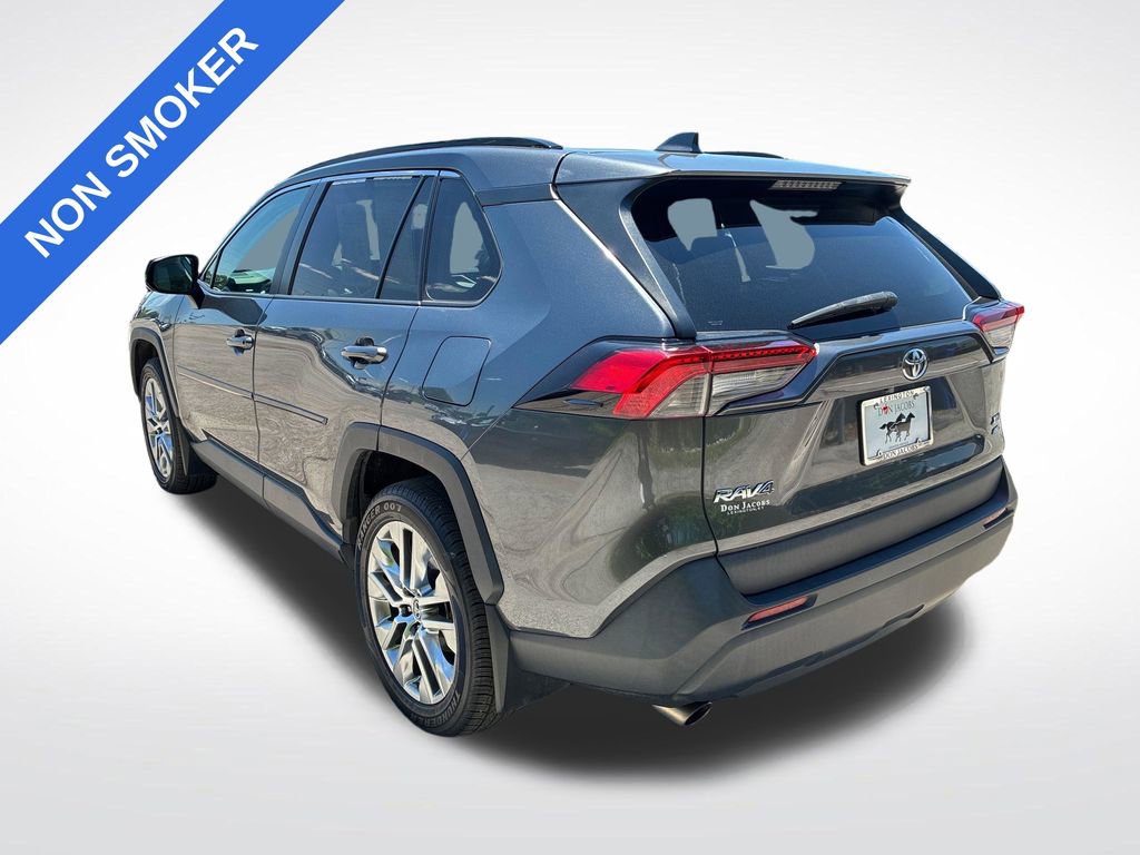 Used 2020 Toyota RAV4 XLE Premium AWD/4WD image 5