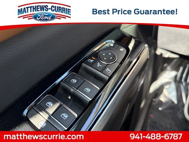 Used 2023 Nissan Pathfinder Platinum image 26