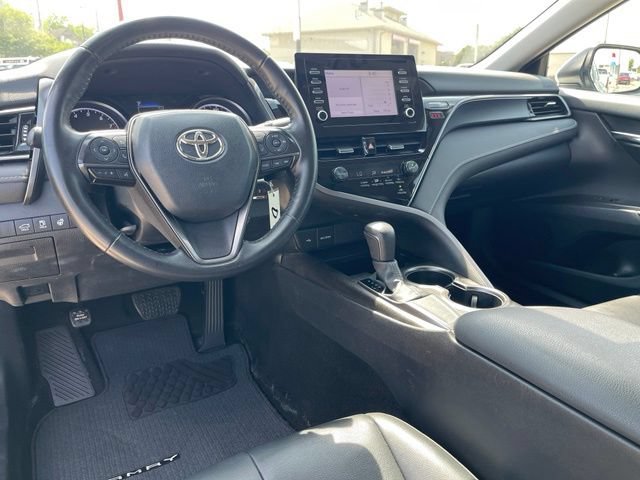 Used 2024 Toyota Camry SE FWD image 11