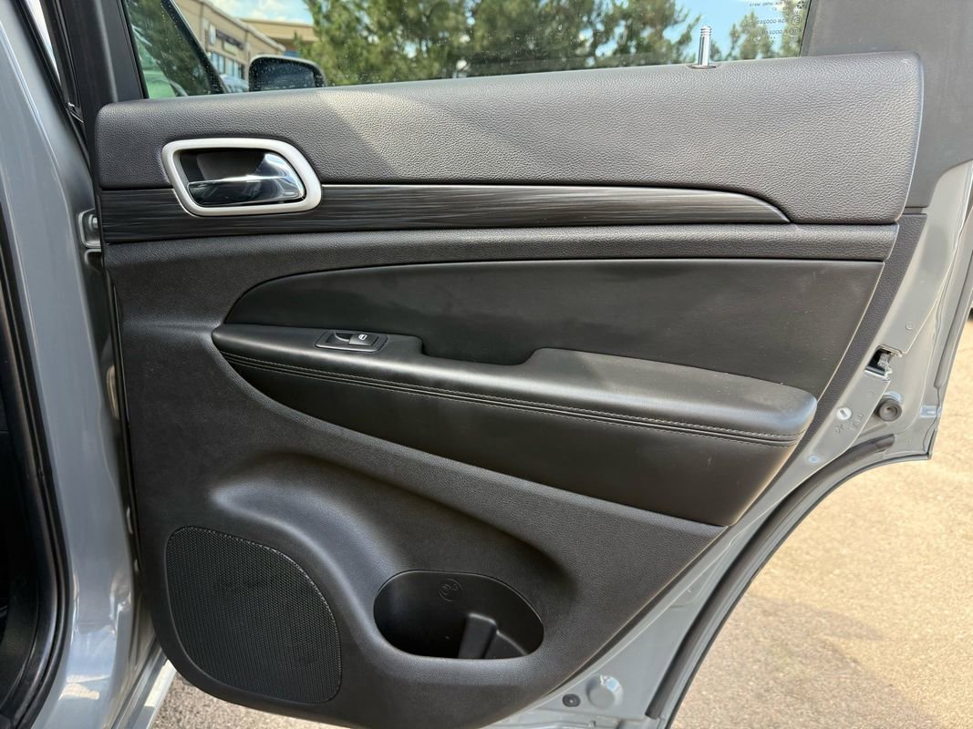 Used 2021 Jeep Grand Cherokee Laredo X image 20