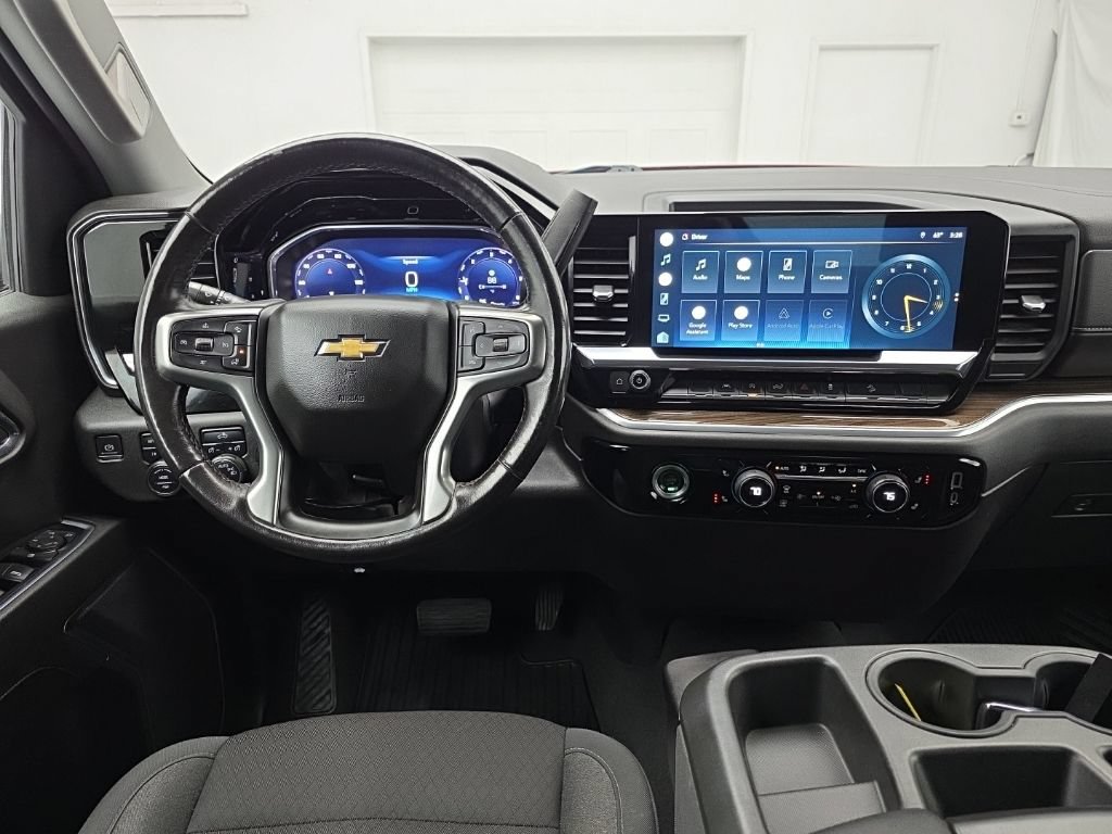 Certified 2022 Chevrolet Silverado 1500 LT w/ Z71 Off-Road Package AWD/4WD image 17