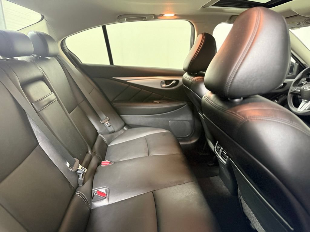 Used 2019 INFINITI Q50 Luxe w/ Essential Package (3.0T Luxe) AWD/4WD image 24