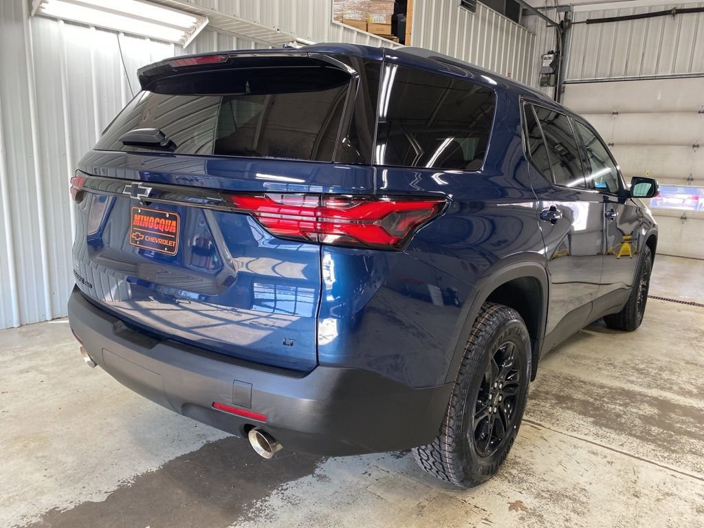Used 2023 Chevrolet Traverse LT w/ Midnight/Sport Edition image 13